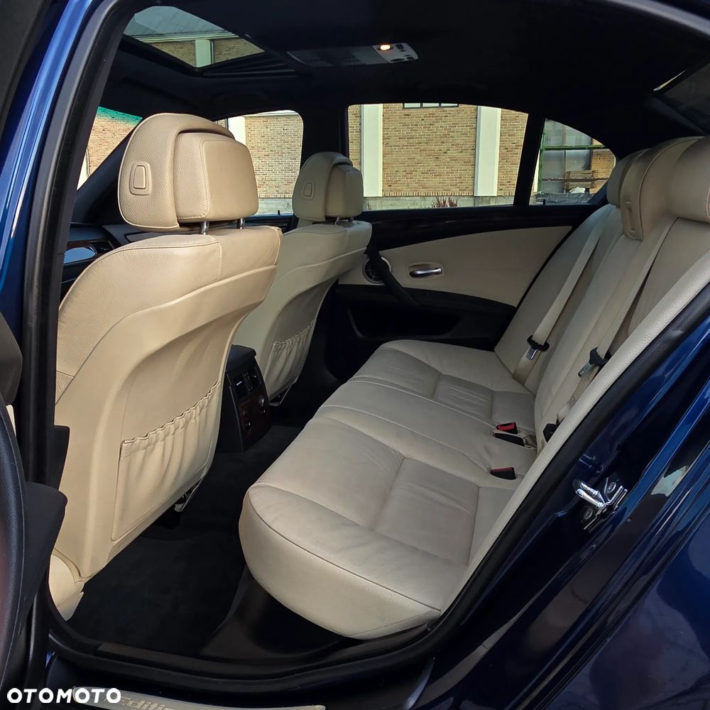 BMW Seria 5 530d Sport-Aut Edition Sport - 26