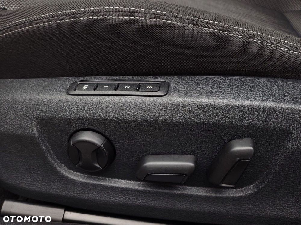 Skoda Superb 2.0 TDI SCR Style DSG - 13