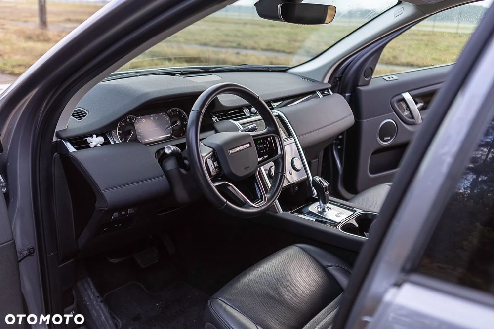 Land Rover Discovery Sport - 8