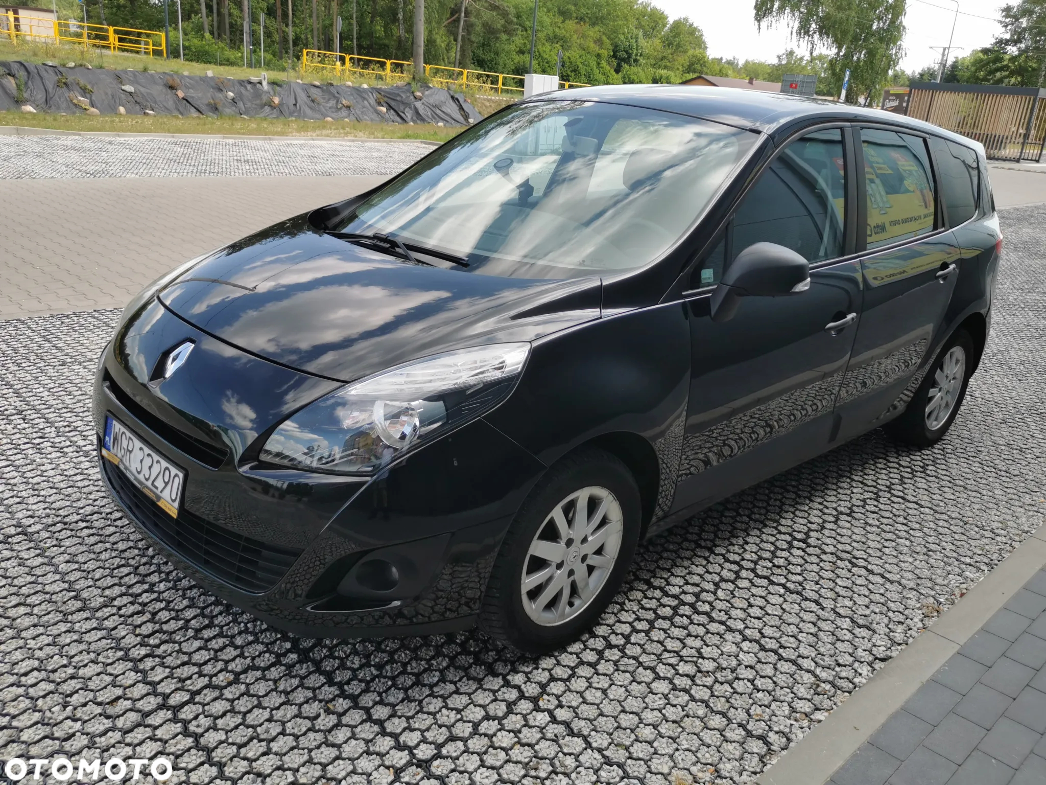 Renault Grand Scenic - 19