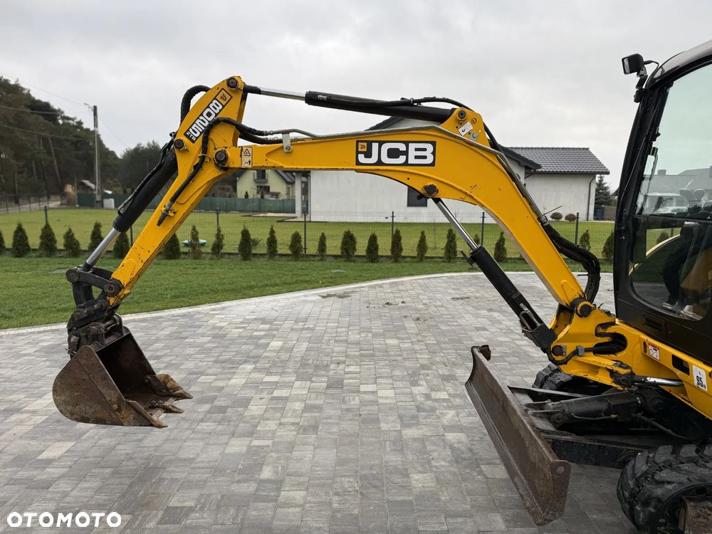 JCB 8025 - 18