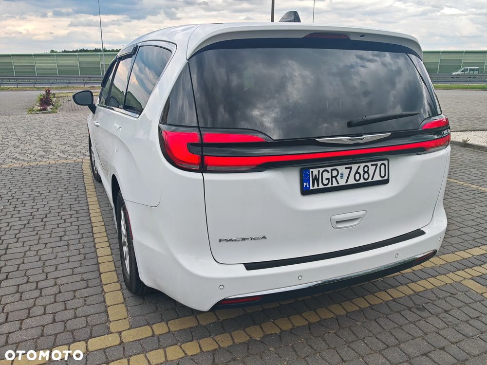 Chrysler Pacifica - 10