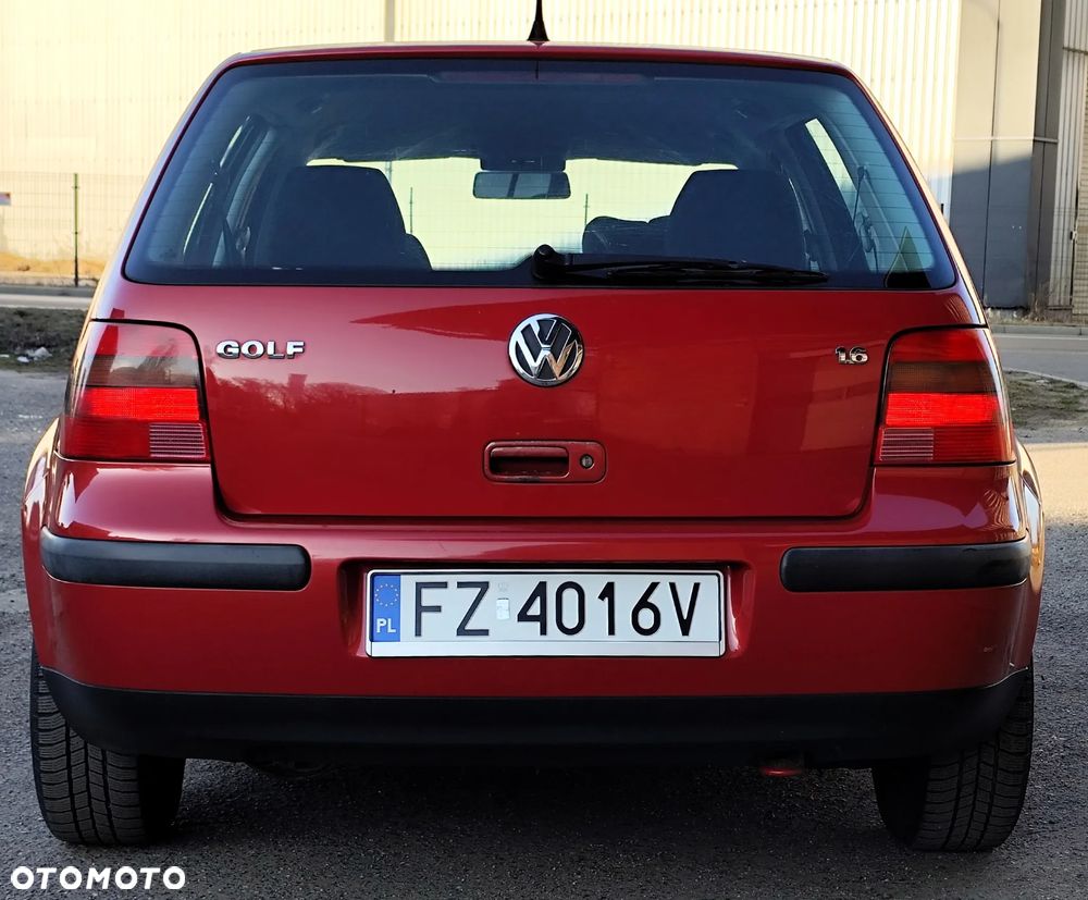 Volkswagen Golf 1.6 Basis - 4