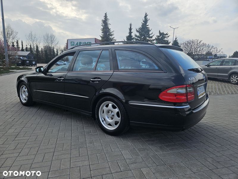 Mercedes-Benz Klasa E - 17