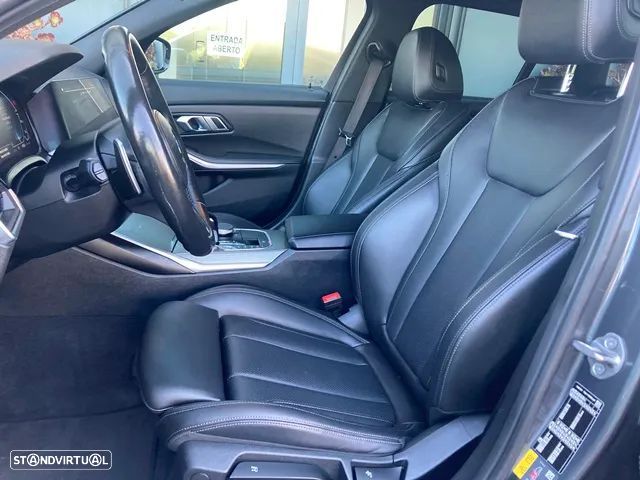 BMW 320 e Touring Pack Desportivo M Auto - 35