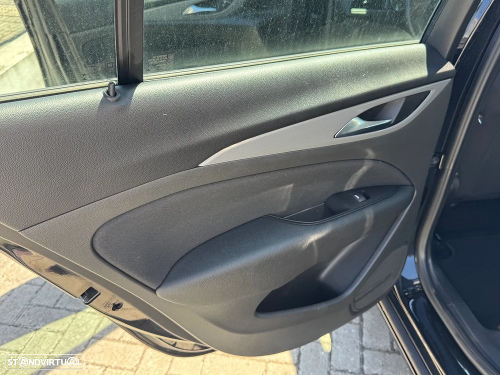 Opel Insignia Grand Sport - 18