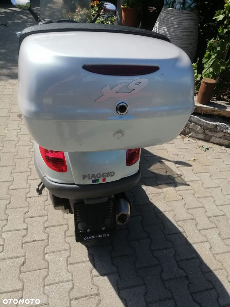 Piaggio X9 - 11