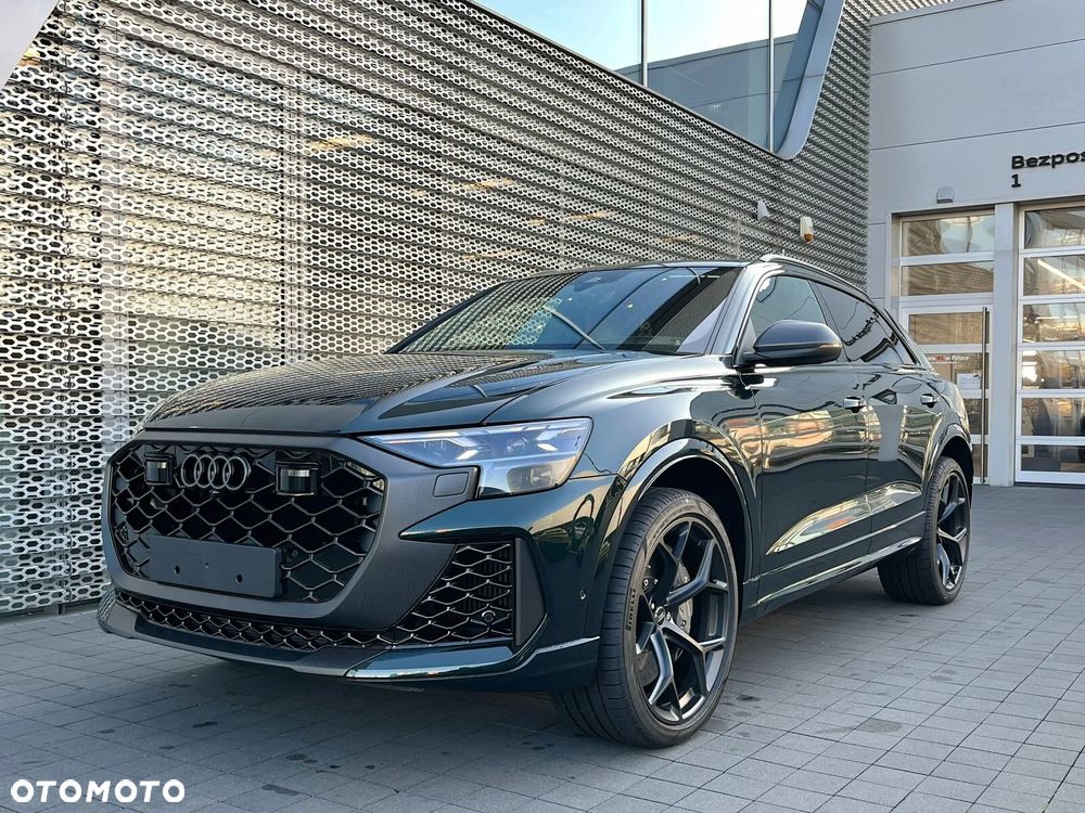 Audi RS Q8 - 8