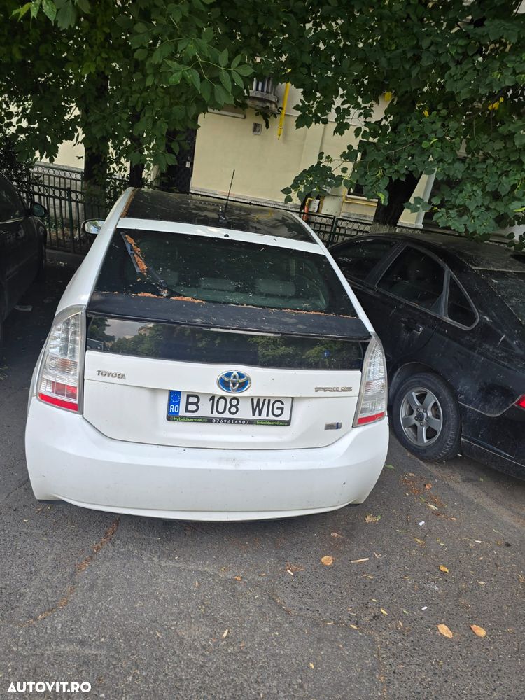 Toyota Prius HSD Luna - 2