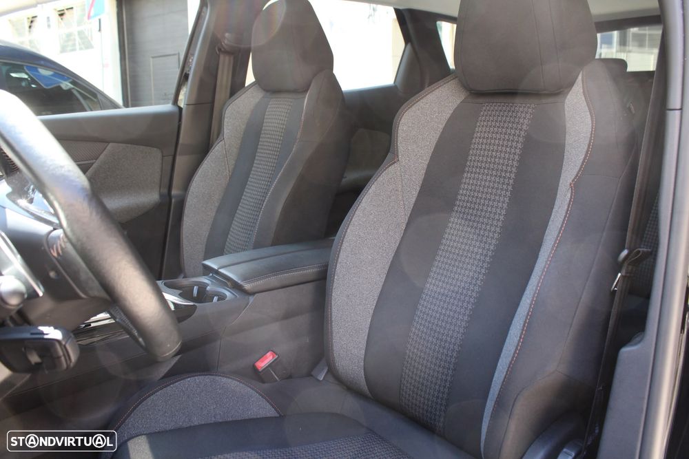 Peugeot 3008 PureTech 130 Stop & Start GPF EAT8 Active - 32
