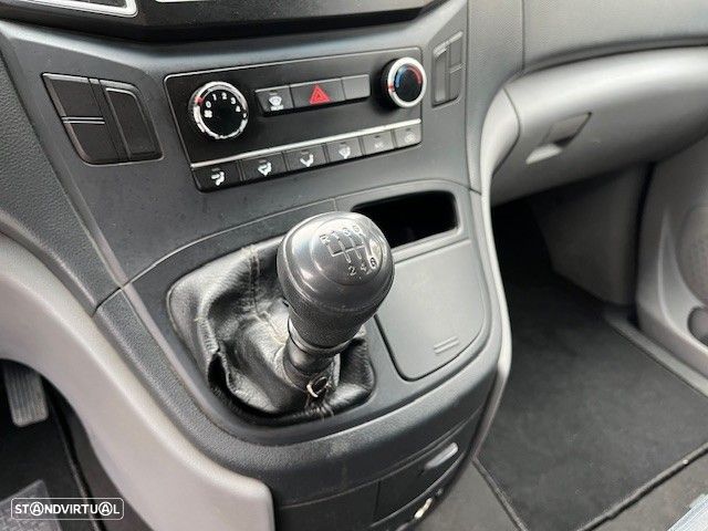 Hyundai H-1 2.5 CRDi 6L - 17