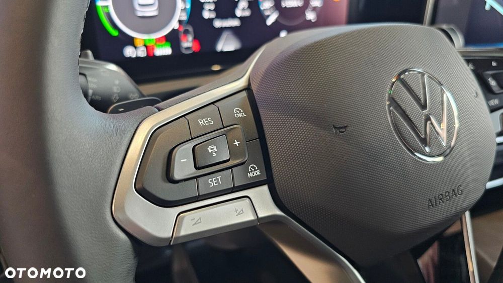 Volkswagen Tiguan - 18