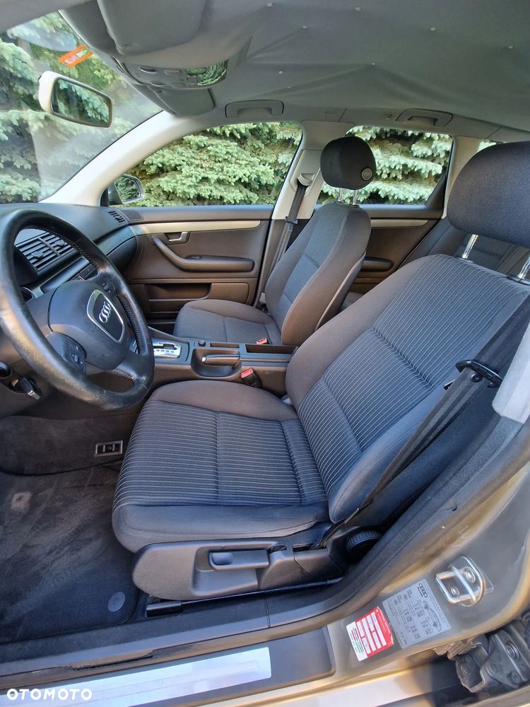 Audi A4 Avant 3.2 FSI quattro tiptronic - 16