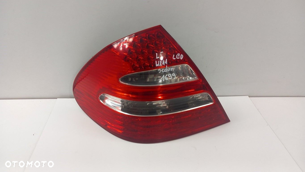 MERCEDES E KLASA W211 SEDAN LAMPA TYŁ LEWA LED