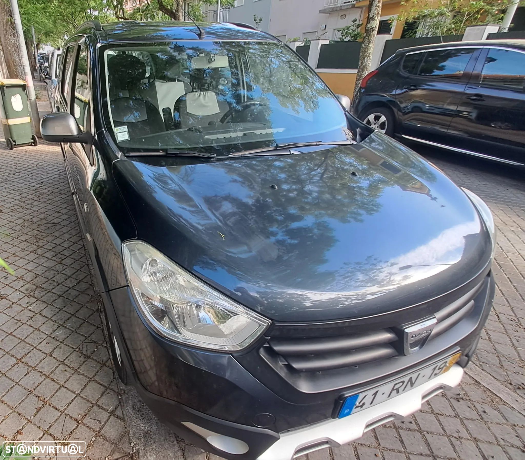 Dacia Lodgy 1.5 dCi Stepway 7L - 1
