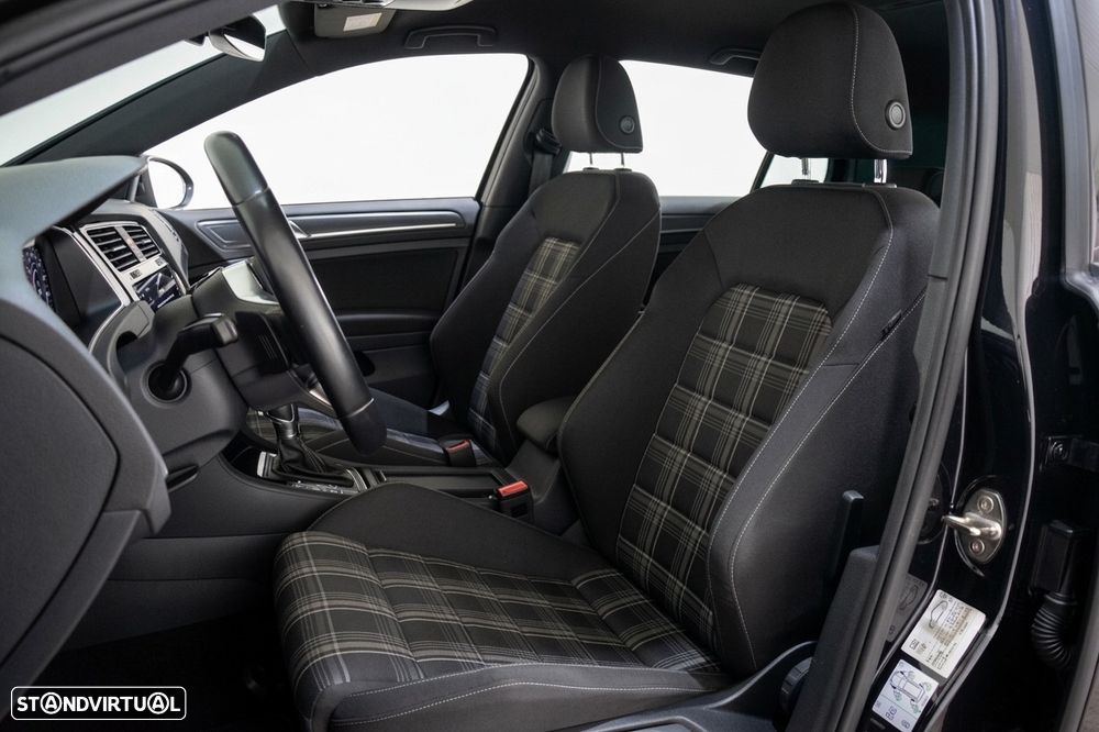 VW Golf GTD (BlueMotion ) DSG - 12