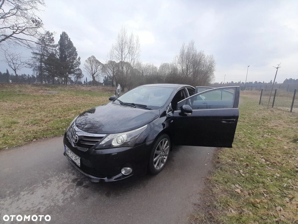 Toyota Avensis 2.2 D-CAT Premium - 9