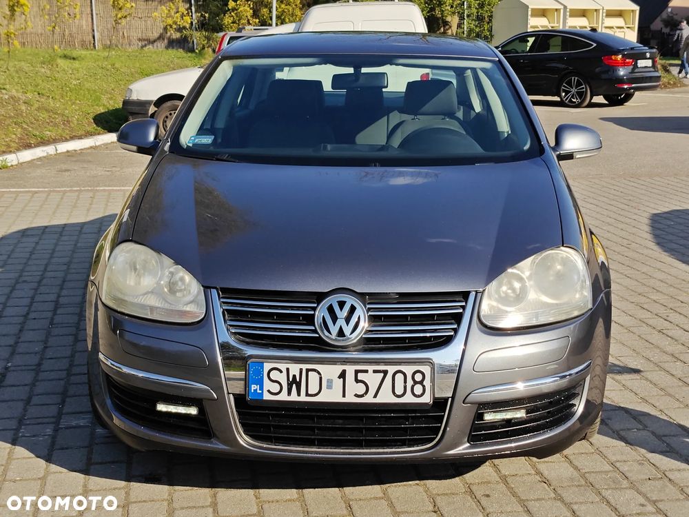 Volkswagen Jetta 1.6 United - 31