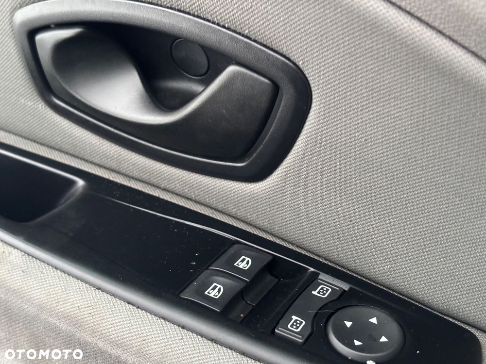 Renault Megane 1.6 16V 100 TomTom Edition - 18