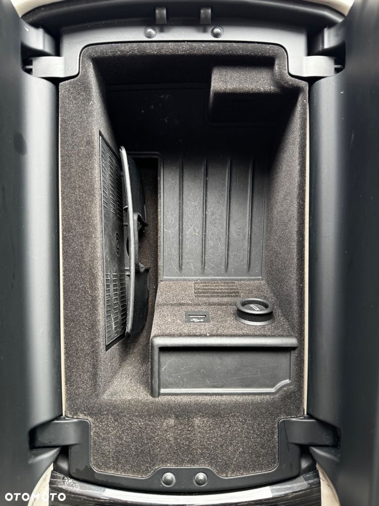 BMW Seria 7 740d xDrive - 26