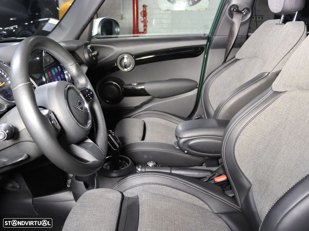 MINI 5 Portas Cooper Aut. - 13
