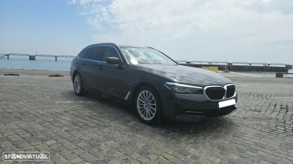 BMW 520 e Aut. Luxury Line - 3