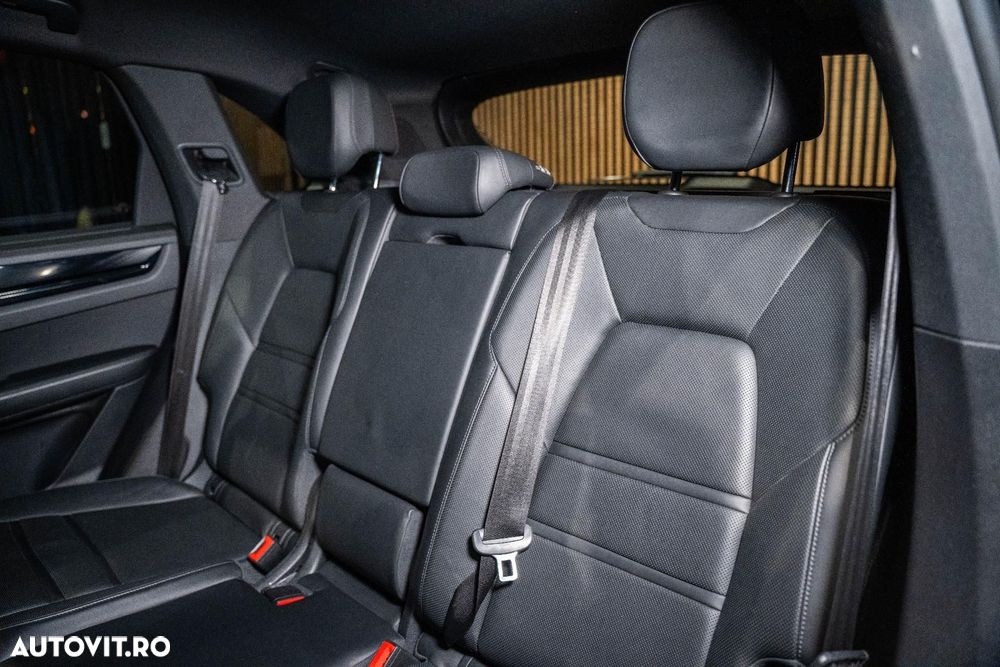 Porsche Cayenne Standard - 27