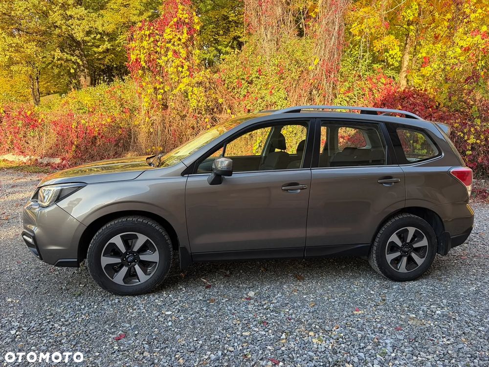 Subaru Forester 2.0 i Exclusive - 30