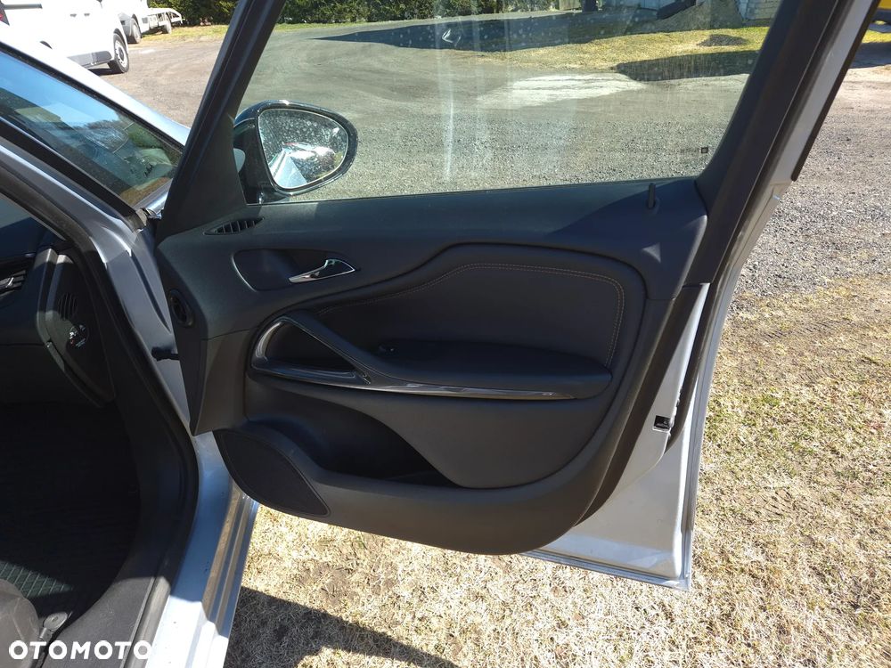 Opel Zafira Tourer 2.0 CDTI ecoFLEX Start/Stop Business Innovation - 9