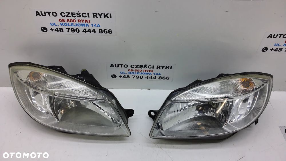 Skoda Fabia II Lampa Przód Lewa Prawa - 1