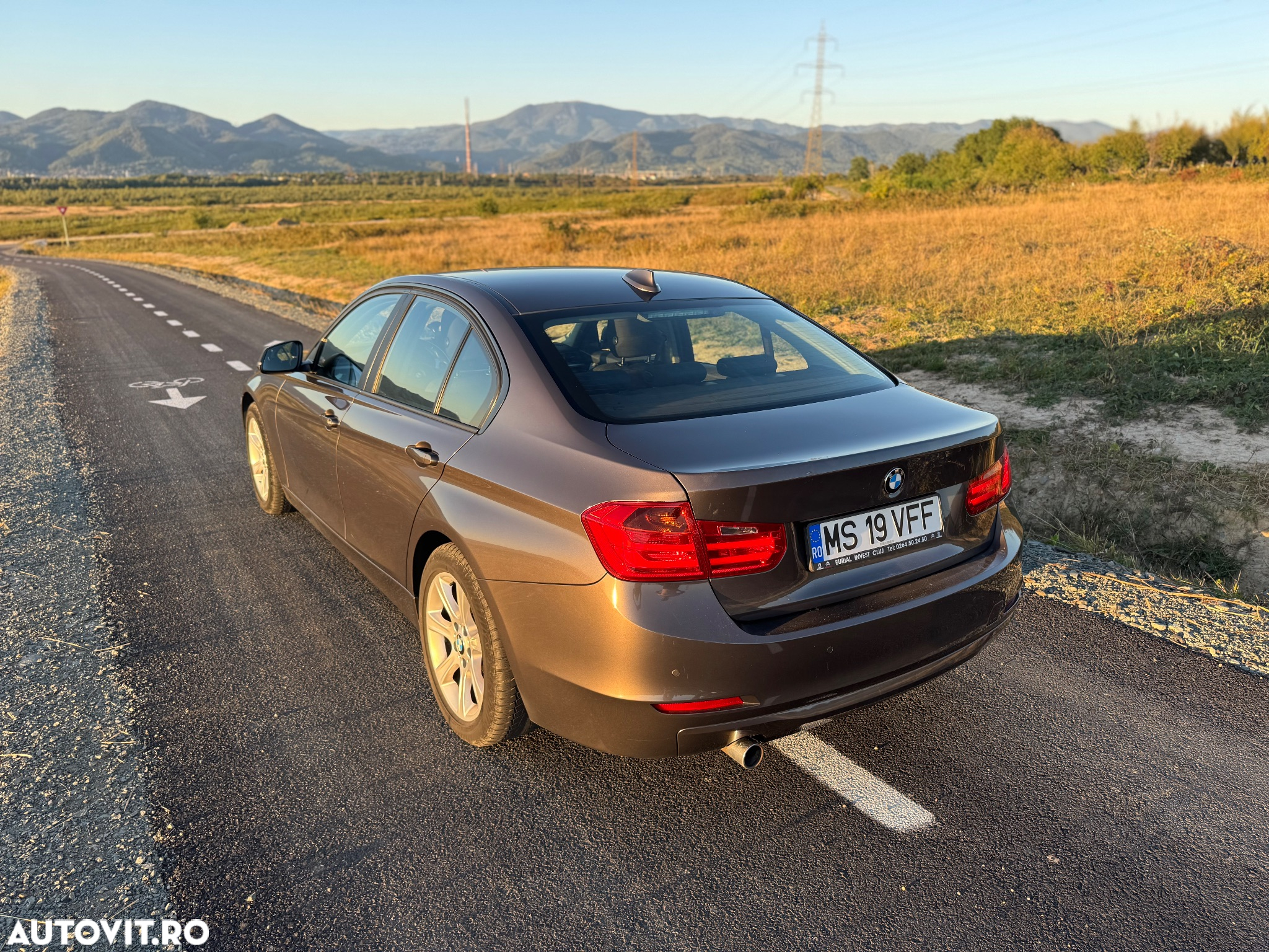 BMW Seria 3 318d - 10