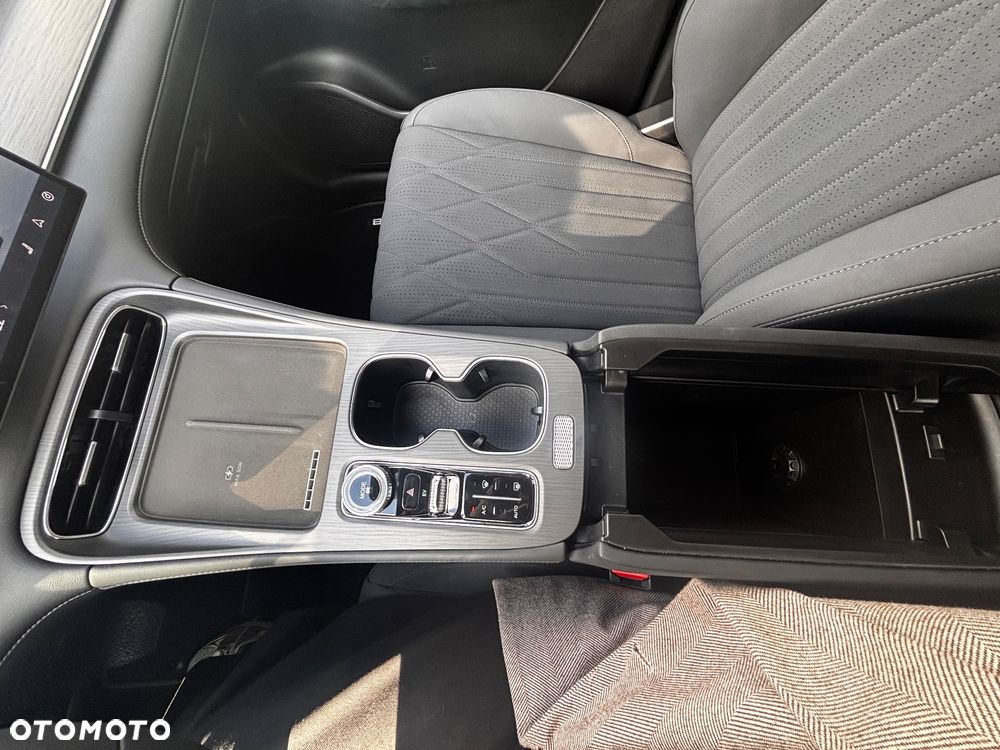 Chery Tiggo 8 1.5 T-GDI Super Hybrid Prestige DCT - 27