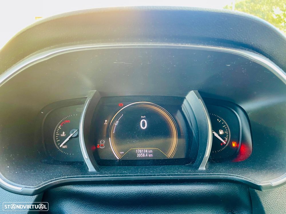 Renault Mégane Sport Tourer 1.5 Blue dCi Zen - 7