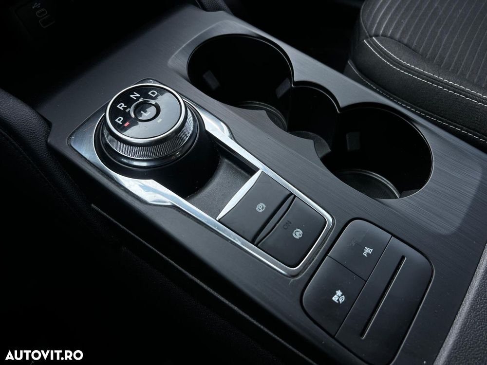 FORD Kuga 2022 — imagine 50