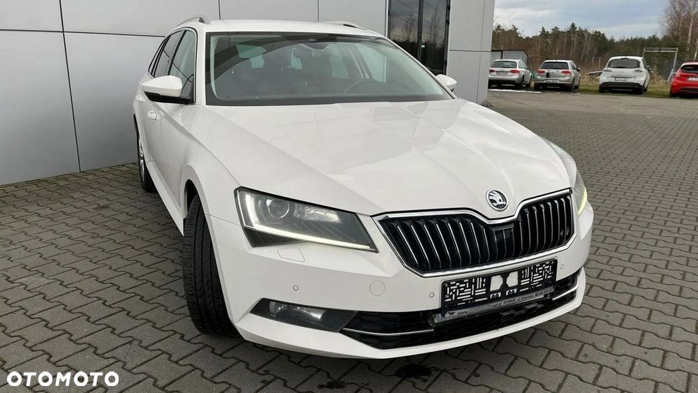Skoda Superb 2.0 TDI DSG Premium Edition - 3