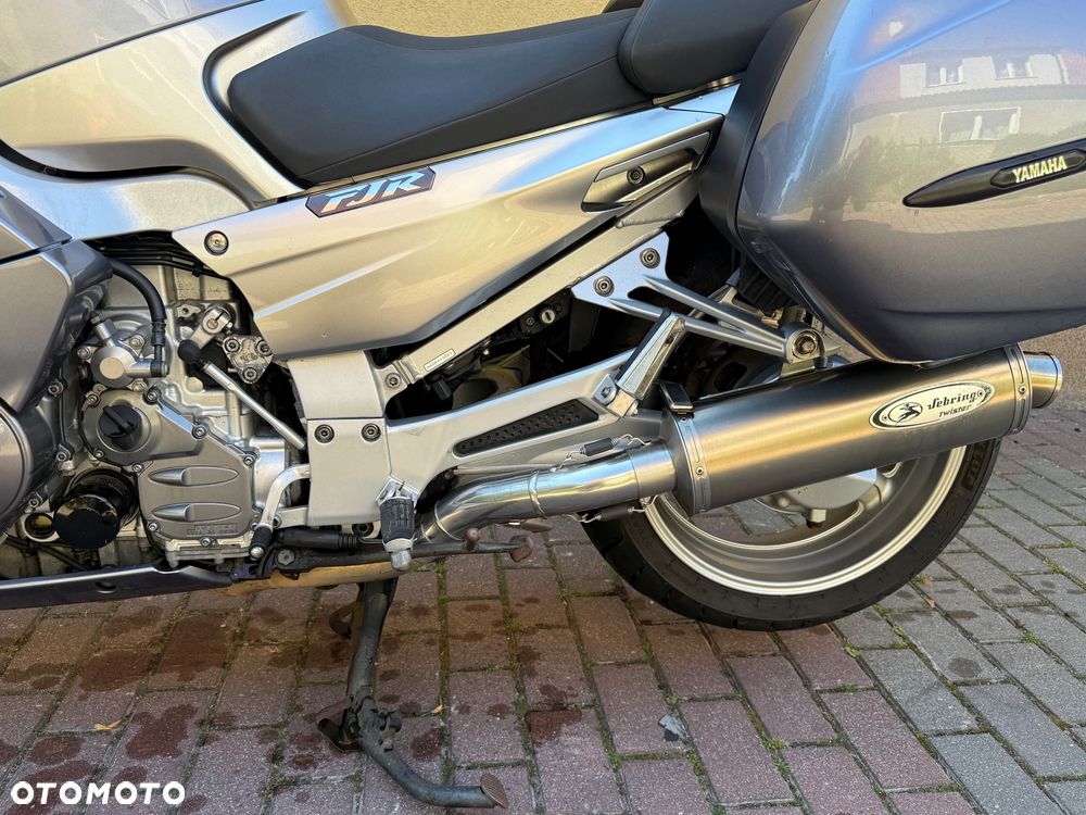 Yamaha FJR - 36