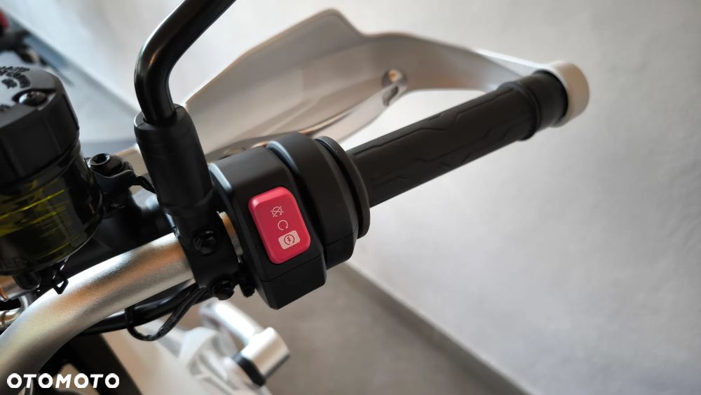 KOVE 800X Touring - 15