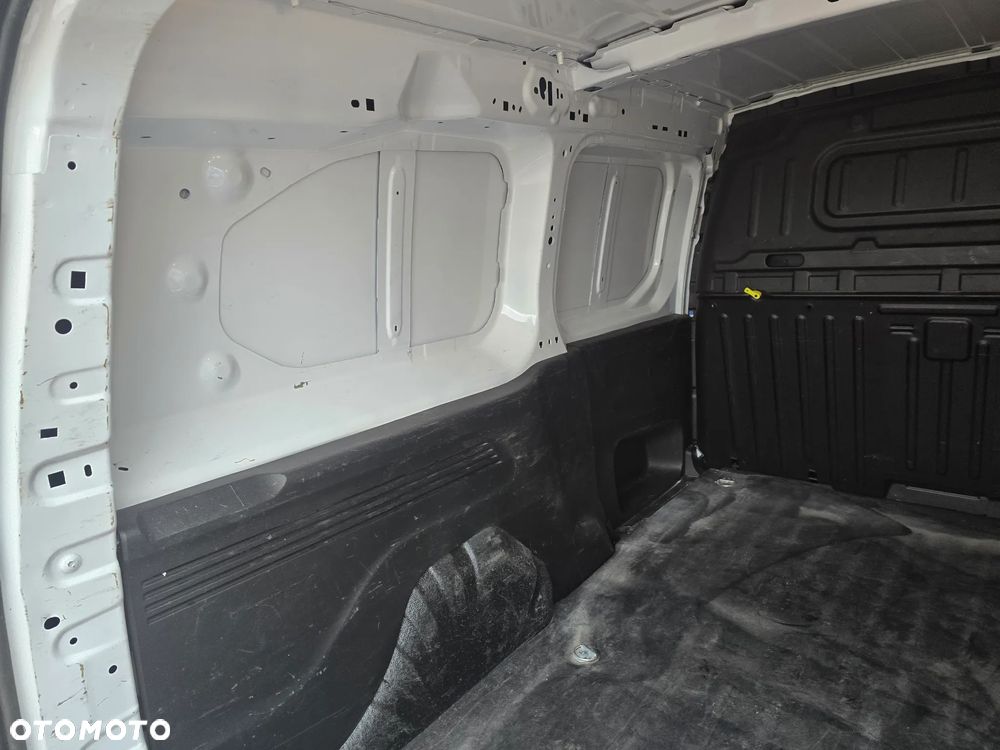 Toyota Proace City - 33