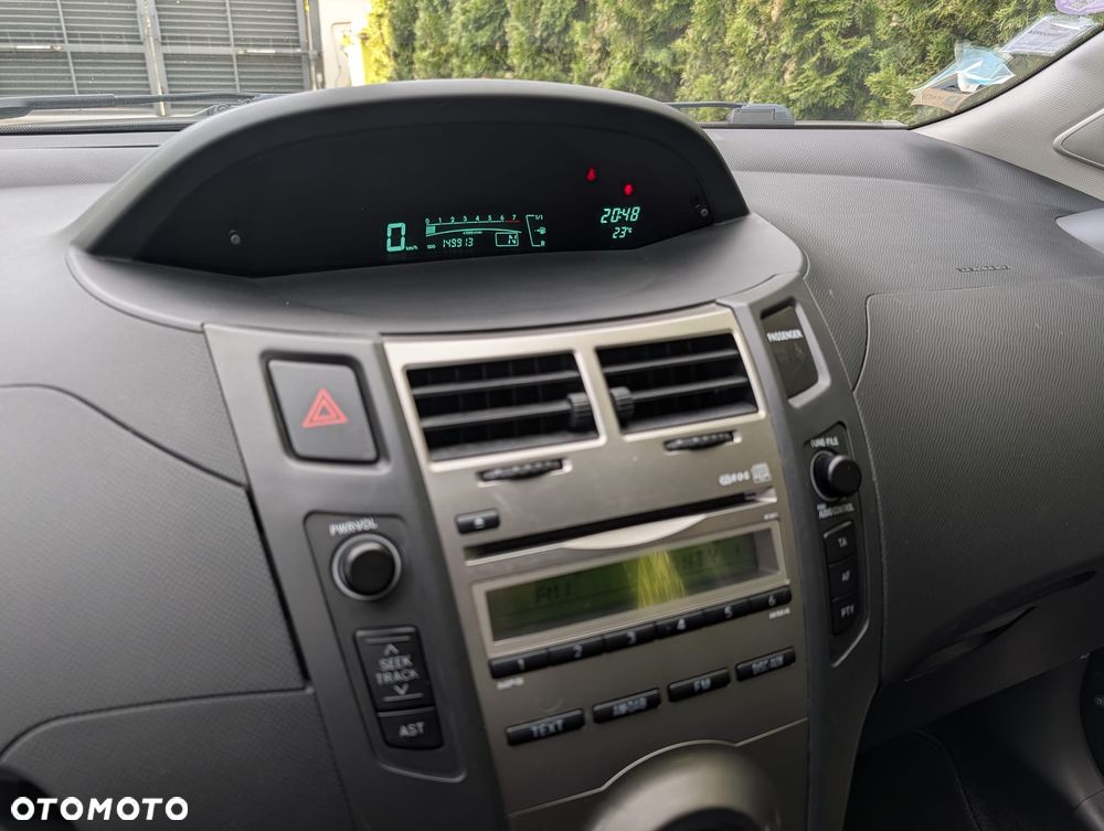 Toyota Yaris - 30