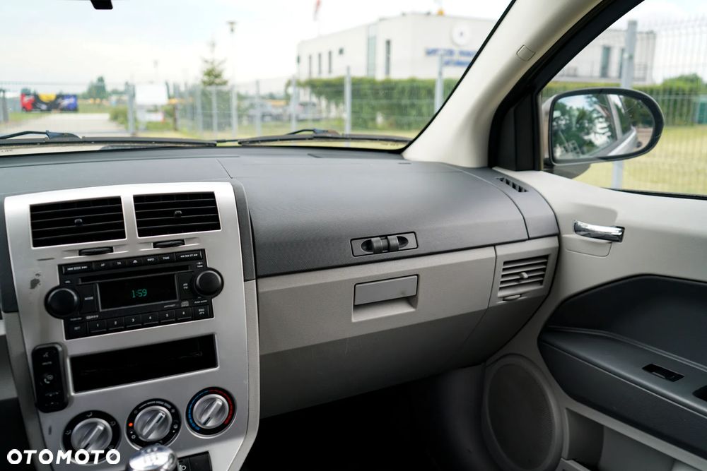 Dodge Caliber 1.8 SXT - 24