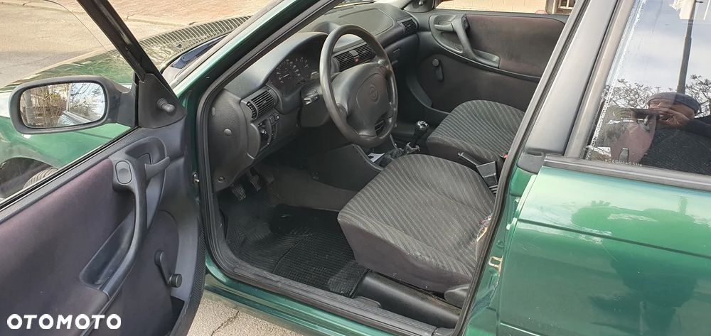 Opel Astra 1.4 Base - 8