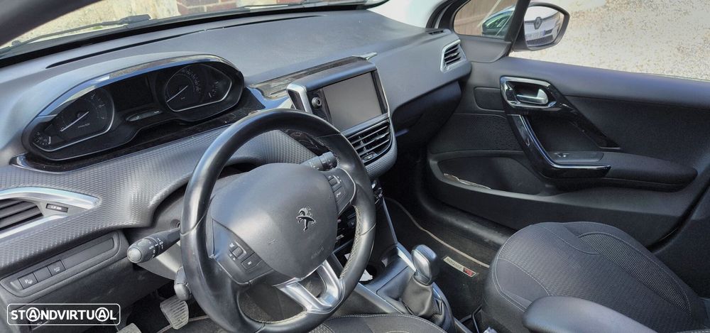 Peugeot 208 PureTech 82 Allure - 9