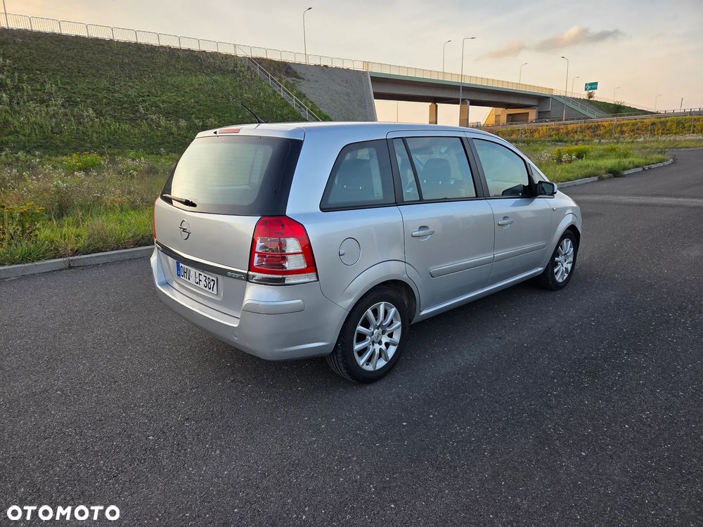 Opel Zafira 2009 photo 5