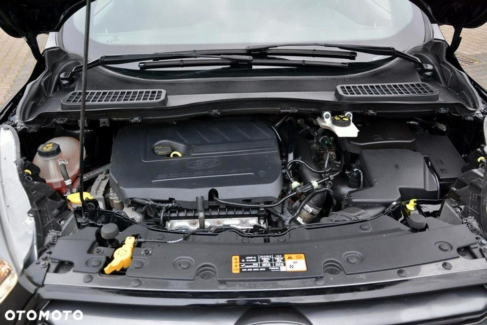 Ford Kuga 1.5 EcoBoost 2x4 ST-Line - 32