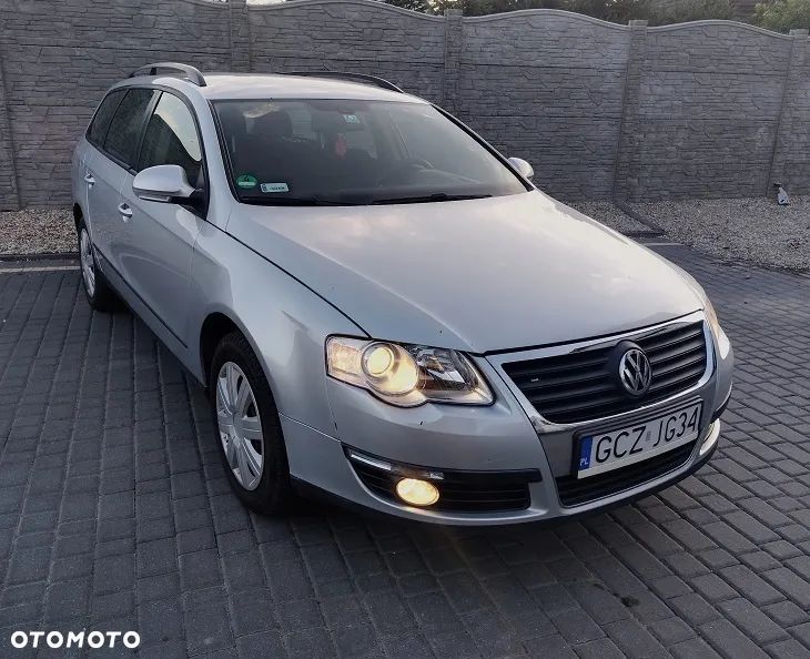 Volkswagen Passat 1.9 TDI Comfortline - 4