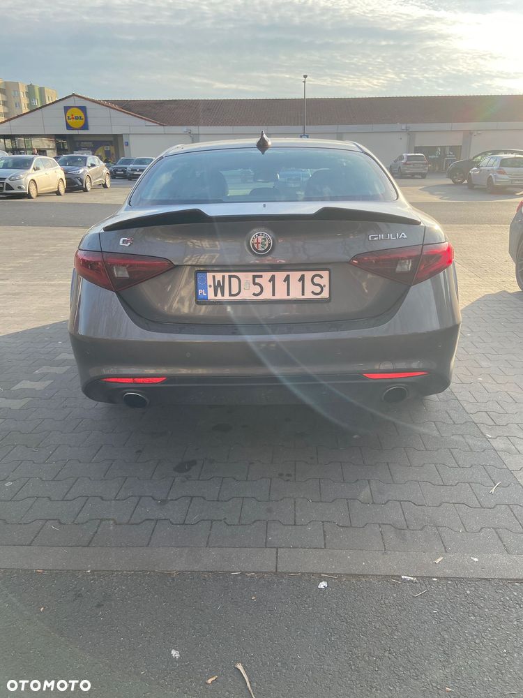 Alfa Romeo Giulia 2.0 Turbo 16V AT8 Veloce Ti - 6