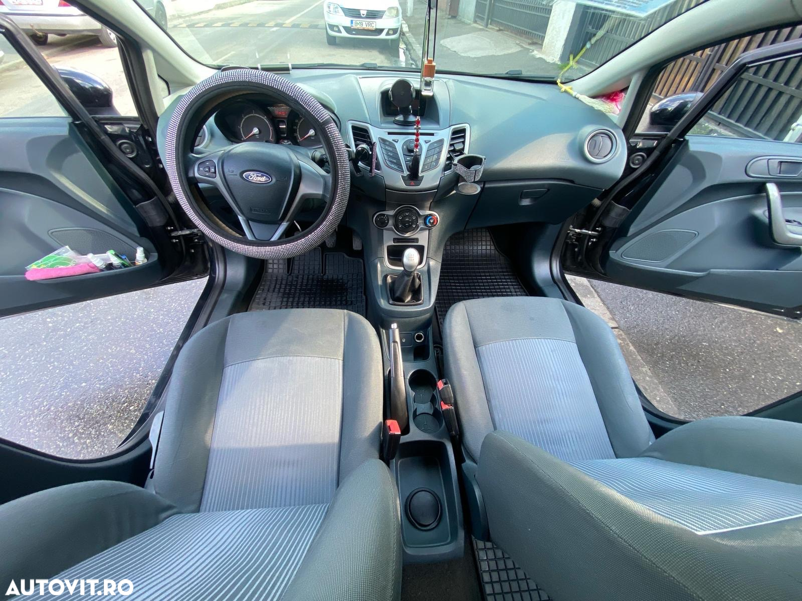Ford Fiesta 1.4 TDCi Ambiente - 7