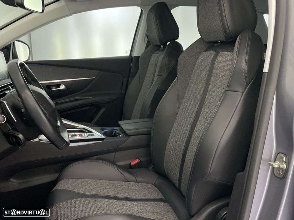 Peugeot 3008 1.2 PureTech Allure EAT6 - 19