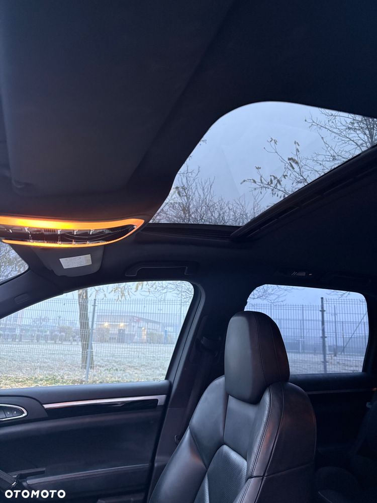 Porsche Cayenne Platinum Edition - 3