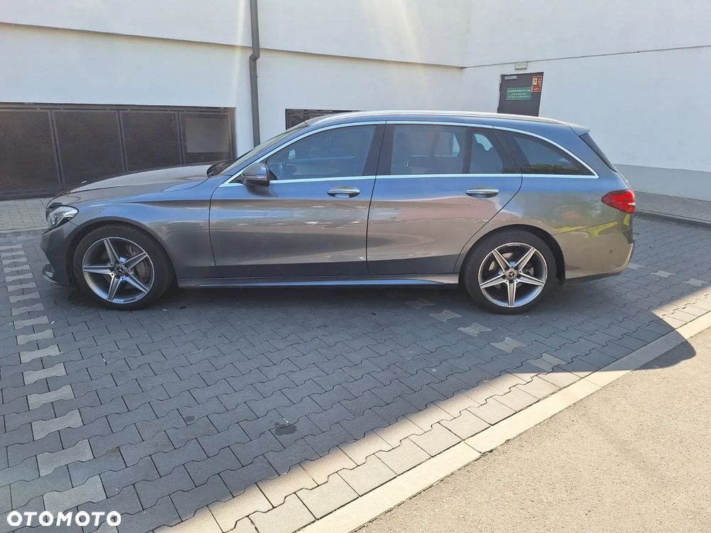Mercedes-Benz Klasa C 250 d 4Matic T 9G-TRONIC AMG Line - 19